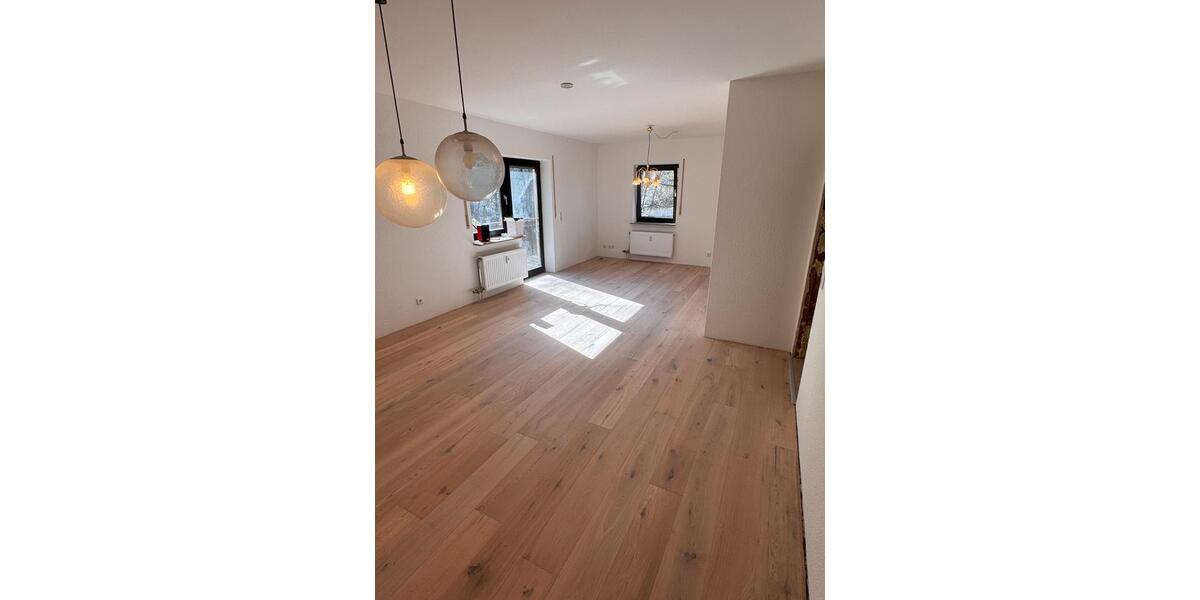 Etagenwohnung Neustadt an der Aisch - 4 Zimmer, 91 m&sup2;, 1.100&euro; | Angebot:25402248