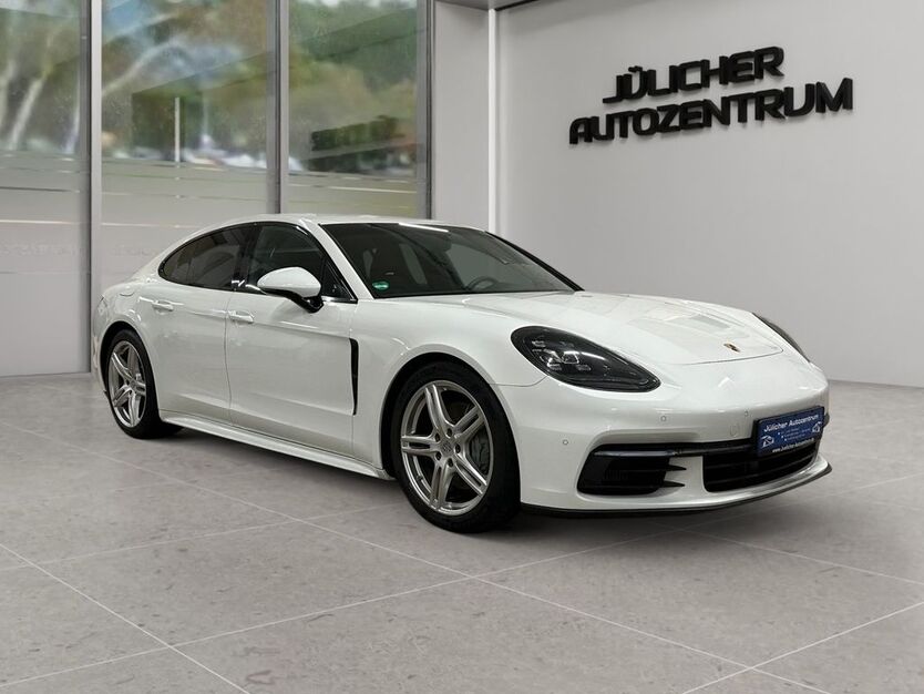 Porsche Panamera 98.000 km 60.490 € Jülich 52428