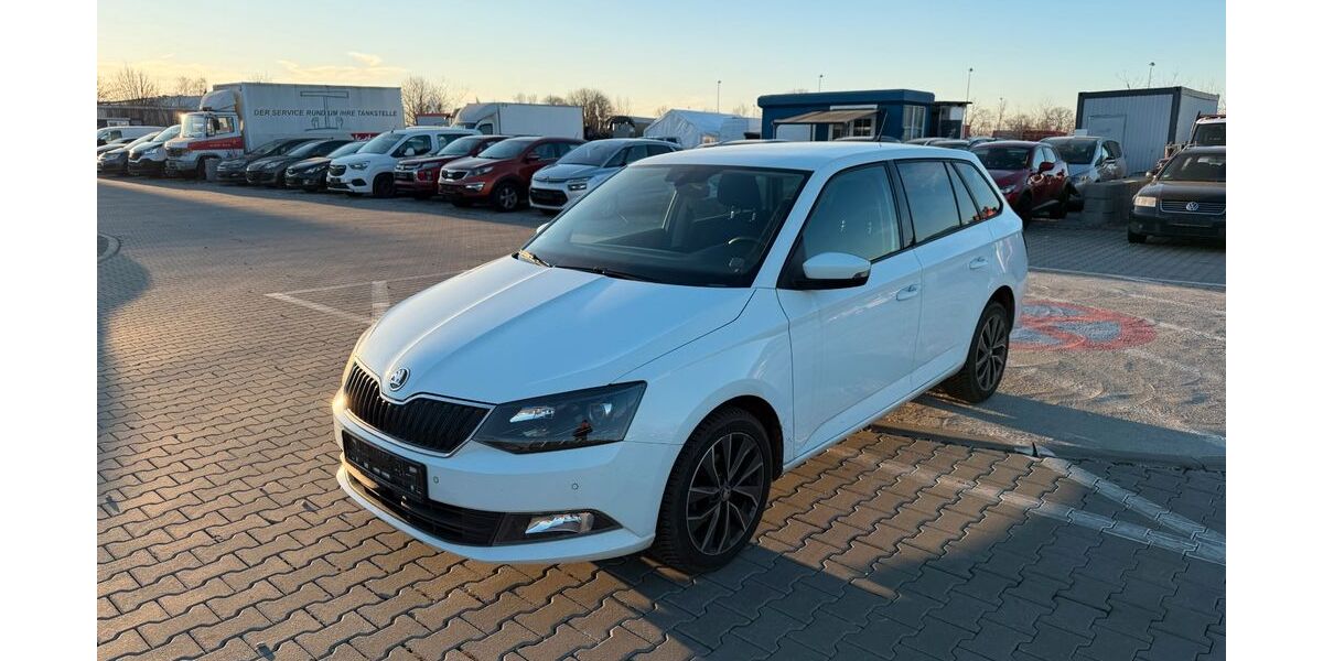 Skoda Fabia 140.868 km 4.950 &euro; MITTENWALDE 15749