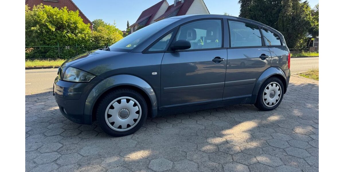 Audi A2 200.000 km 1.100 &euro; Stelle 21435