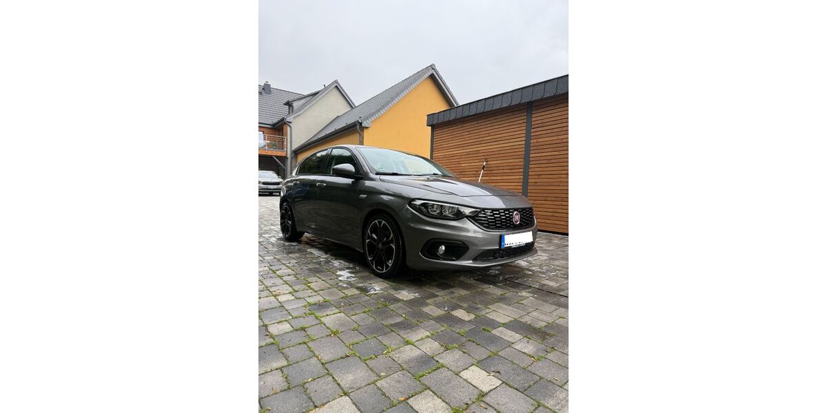 Fiat Tipo 74.000 km 10.500 &euro; Clingen 99718
