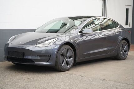 Tesla Model 3 104.728 km 18.700 &euro; Mönchengladbach 41236