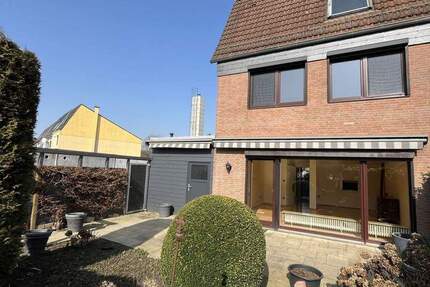 Haus Stuhr - 3 Zimmer, 100 m&sup2;, 289.000&euro; | Angebot:25685440