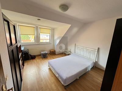 CHARMANTES ZUHAUSE MIT SÜDBALKON UND STELLPLATZ - Dachgeschoßwohnung Winsen (Luhe) | Angebot:24698007