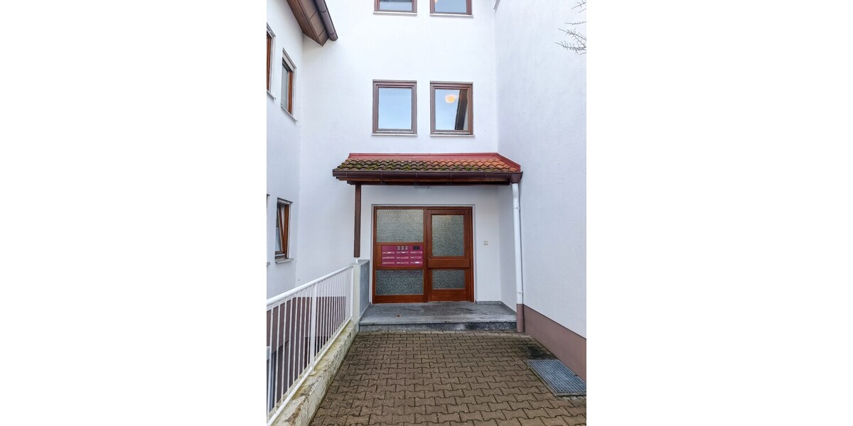 Schöne 3-Zimmer-Dachgeschosswohnung mit zwei Garagen in Senden-Aufheim - 3- Senden Aufheim | Angebot:25391917