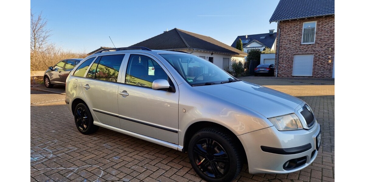 Skoda Fabia 389.000 km 1.800 &euro; Dormagen 41539
