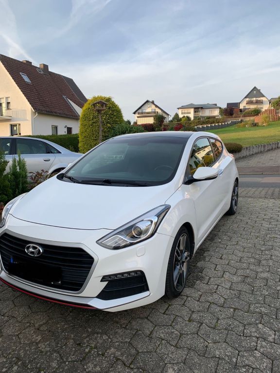 i30