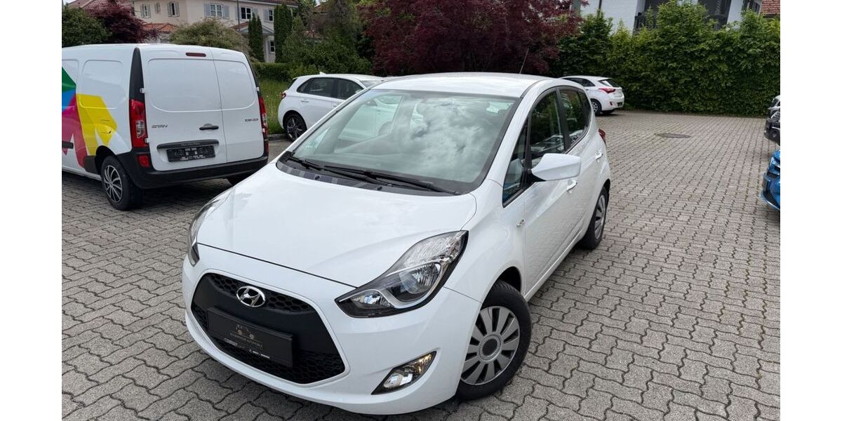 Hyundai ix20 104.000 km 8.990 &euro; Bad Aibling 83043