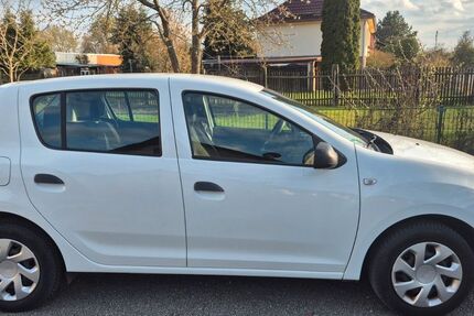 Dacia Sandero 4.700 km 9.000 &euro; Sömmerda 99610