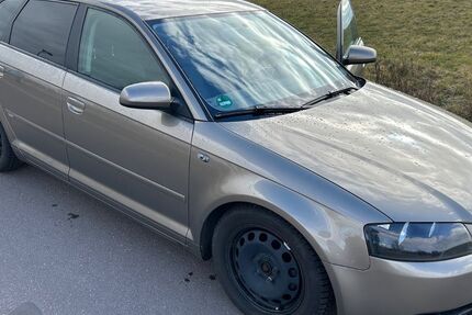 Audi A3 226.000 km 2.499 &euro; Halle 06114
