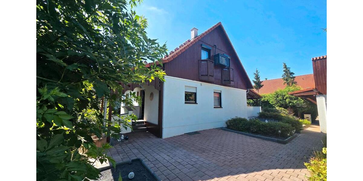 Einfamilienhaus Lauingen (Donau) - 8 Zimmer, 180 m&sup2;, 569.000&euro; | Angebot:26990503