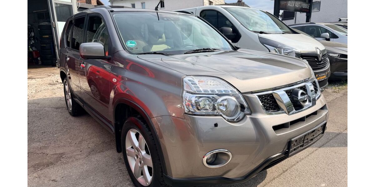 Nissan X-Trail 211.000 km 6.990 &euro; München 81825
