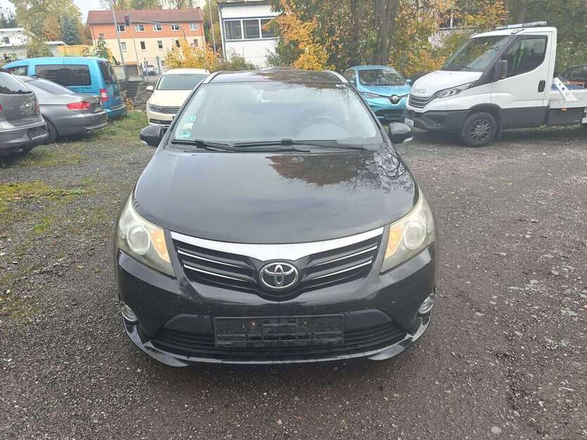 Toyota Avensis 195.000 km 3.900 € Ilmenau 98693