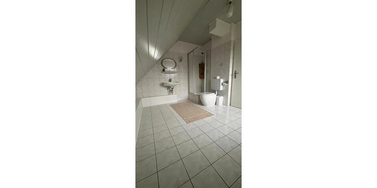 Dachgeschoßwohnung Neumünster Böcklersiedlung - 2 Zimmer, 75 m&sup2;, 725&euro; | Angebot:25378505