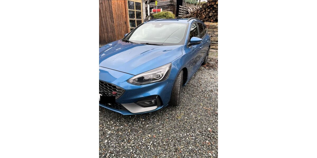 Ford Focus 74.500 km 22.300 &euro; Schauenstein 95197