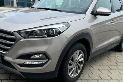Hyundai TUCSON 118.562 km 14.999 € Achstetten 88480