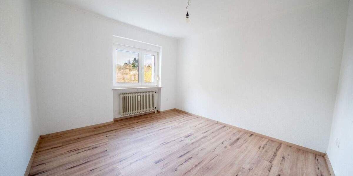 Etagenwohnung Bretten - 3 Zimmer, 89 m&sup2;, 365.000&euro; | Angebot:25879243