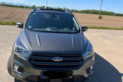 Ford Kuga 65.000 km 16.400 &euro; Neuenburg 79395