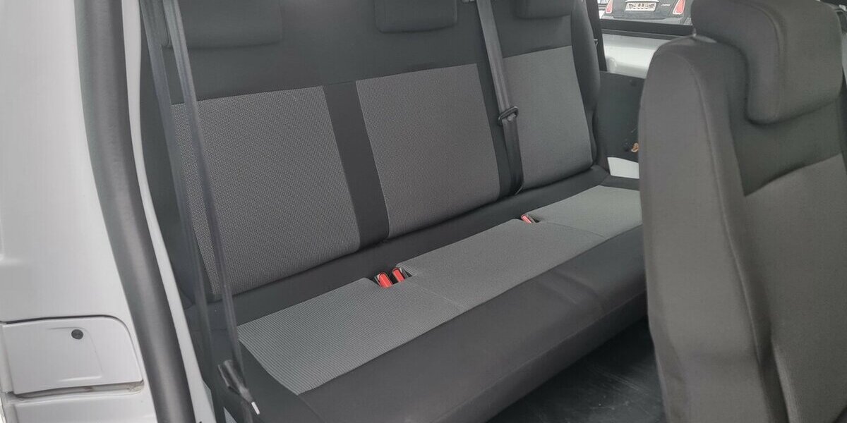 Opel Vivaro Edition M 9-Sitzer Automatik Zafira Life 87.900 km 27.900 &euro; Garrel 49681