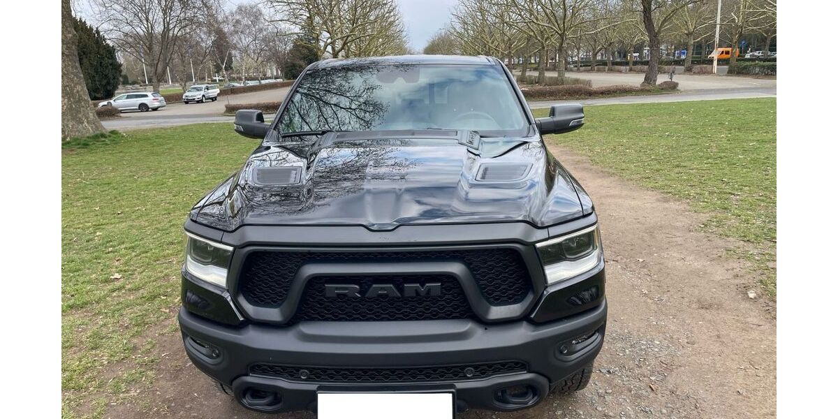 Dodge RAM 2.500 km 70.500 &euro; Frankfurt 60489