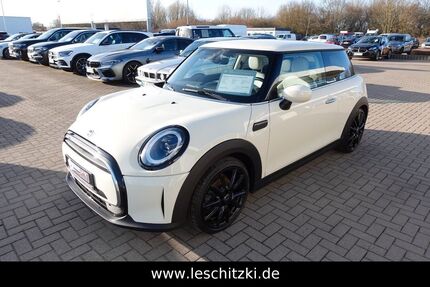 Mini ONE 40.753 km 18.490 &euro; Greifswald 17489