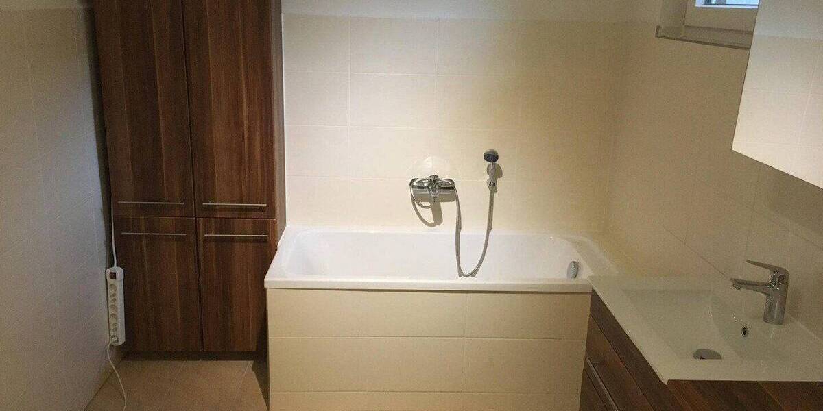 Mehrfamilienhaus, Wohnhaus Brombachtal Langenbrombach - 7 Zimmer, 190 m&sup2;, 1.800&euro; | Angebot:26791151