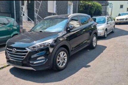 Hyundai TUCSON 175.000 km 12.500 € Remscheid 42859
