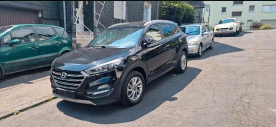 Hyundai TUCSON 175.000 km 12.500 € Remscheid 42859