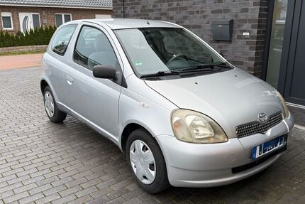 Toyota Yaris 185.000 km 1.550 &euro; Holdorf 49451
