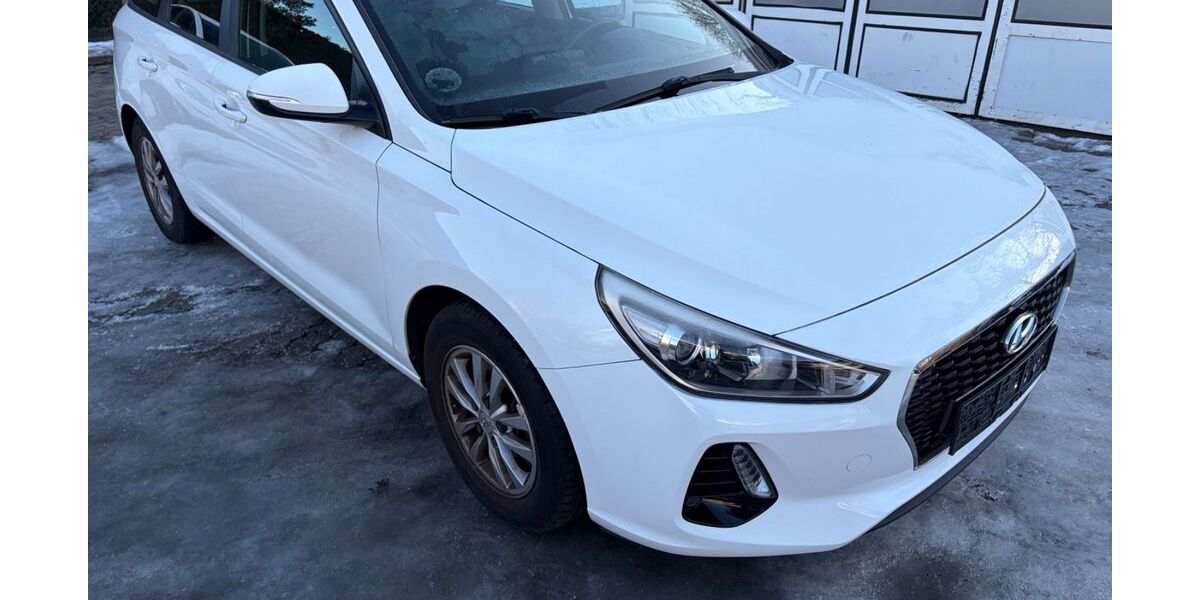 Hyundai i30 129.999 km 7.999 &euro; München 81929