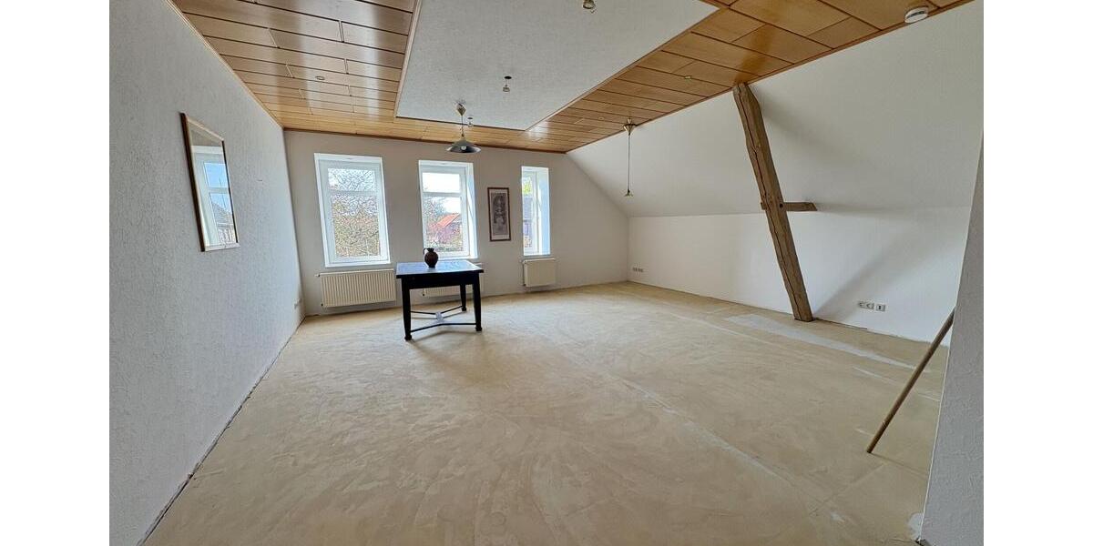 Dachgeschoßwohnung Harpstedt - 3 Zimmer, 145 m&sup2;, 850&euro; | Angebot:26676397