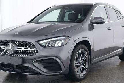 Mercedes-Benz GLA 180 3.200 km 38.989 &euro; Geesthacht (Region Hamburg) 21502