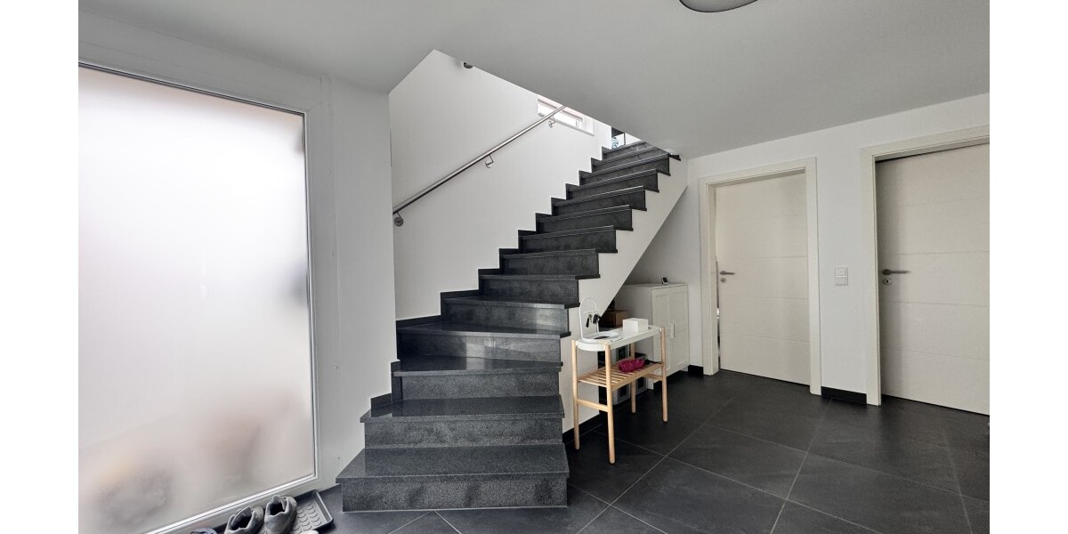 *Einziehen und Wohlfühlen! Modernes REH - ruhige Lage mit Blick ins Grüne* 5 zimmer