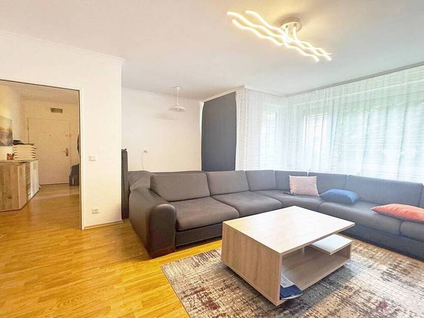 Huchting Attraktive 3-Zimmer-Erdgeschoßwohnung mit Loggia und Einbauküche