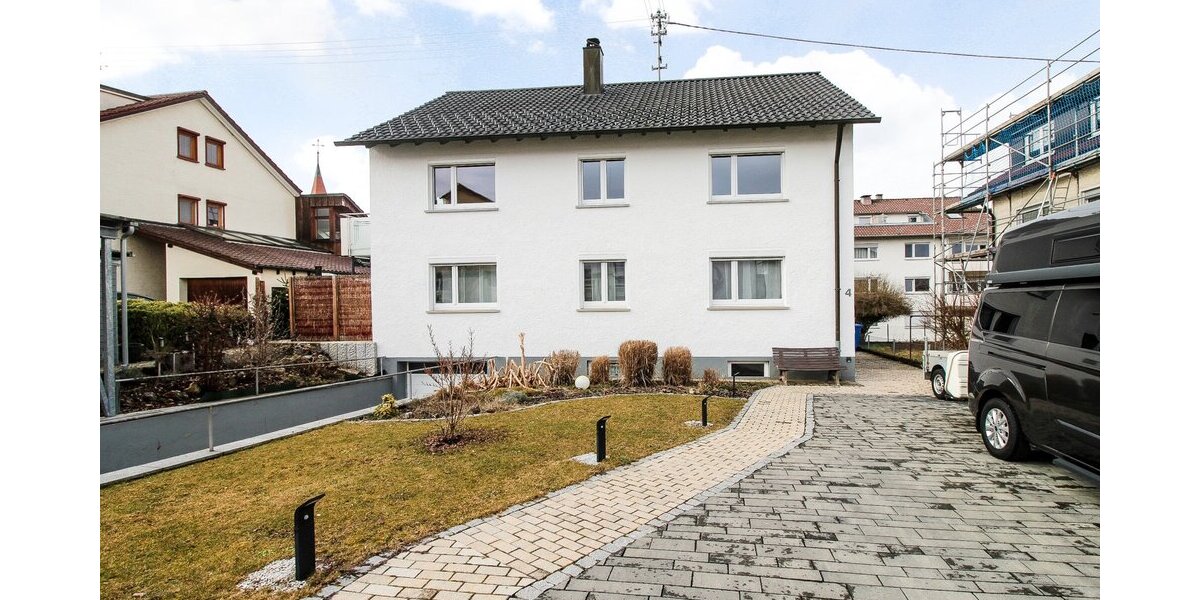 Lichtdurchflutete 4-Zimmer-Wohnung mit Balkon in Rottweil - Etagenwohnung Rottweil | Angebot:25126613