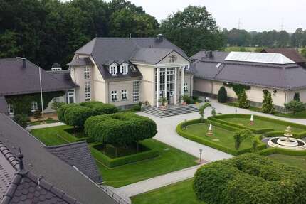 Haus zum Kaufen in Kolkwitz 1.500.000 € 1082 m² 12 zimmer