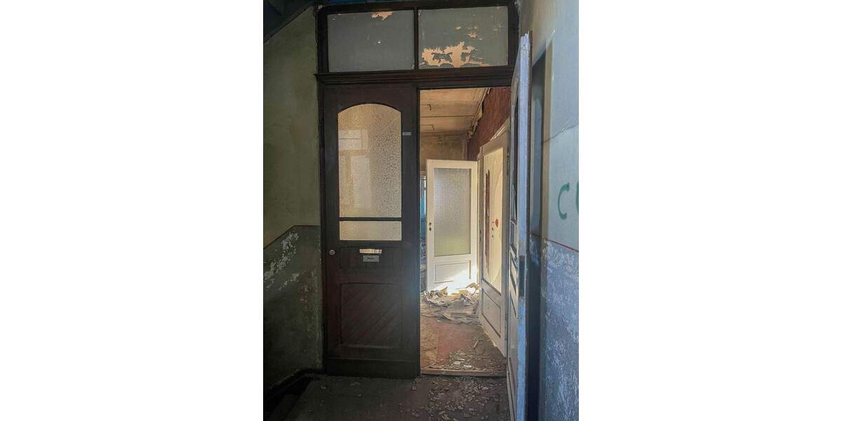 Imposantes Eckhaus im Stadtzentrum 2 zimmer