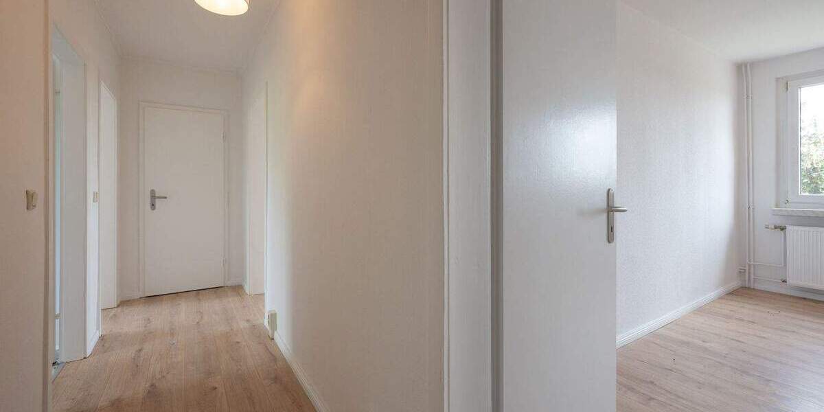 Etagenwohnung Schorfheide Lichterfelde - 3 Zimmer, 66 m&sup2;, 160.000&euro; | Angebot:25782170