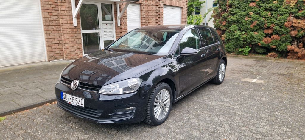 VW Golf 93.890 km 10.100 &euro; Königswinter 53639