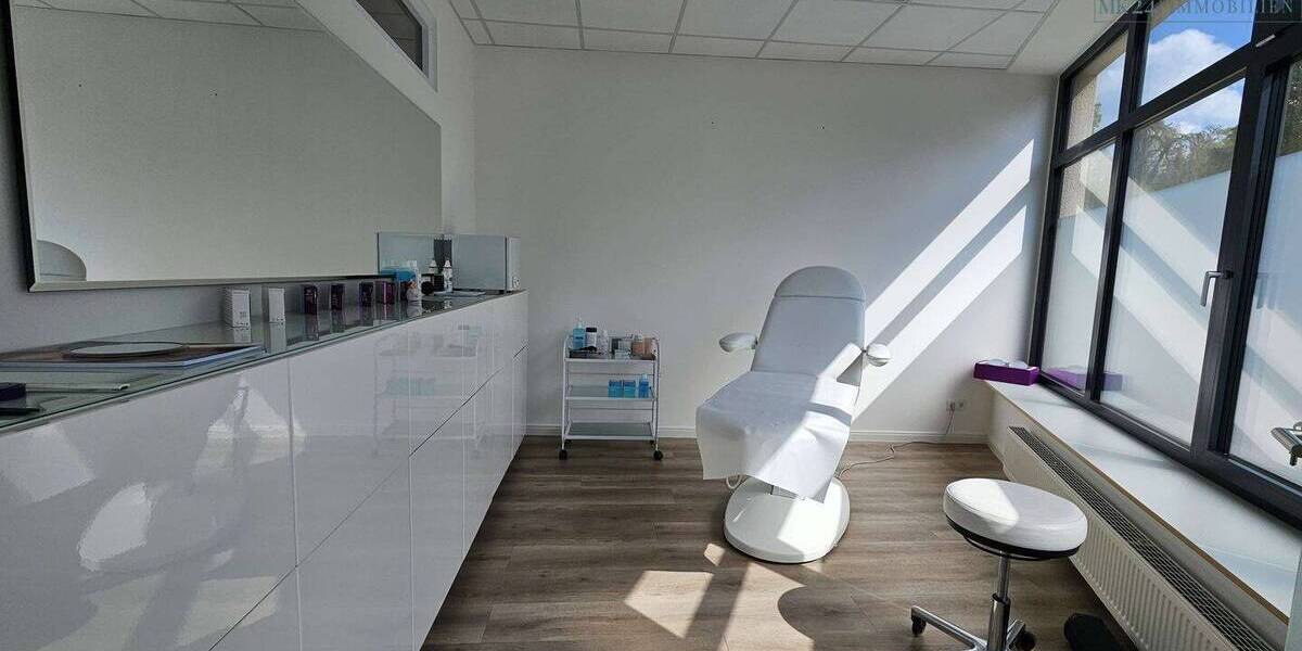 Gewerbeobjekt Gießen Anneröder Siedlung - 3 Zimmer, 100 m&sup2;, 1.700&euro; | Angebot:26377666