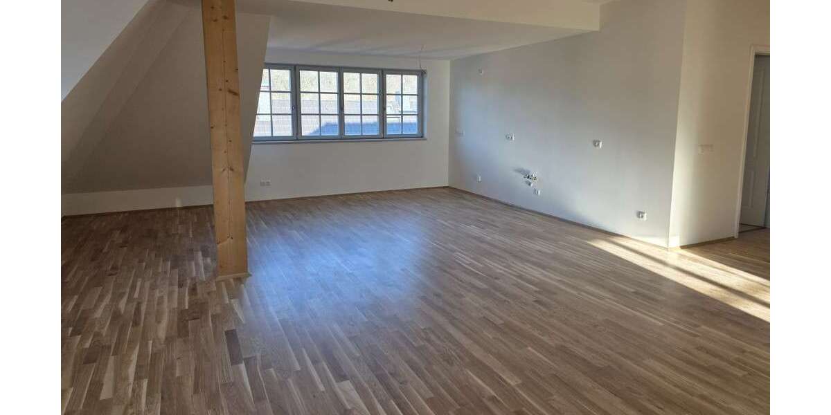 Etagenwohnung Pirna - 4 Zimmer, 129 m&sup2;, 1.488&euro; | Angebot:25430913