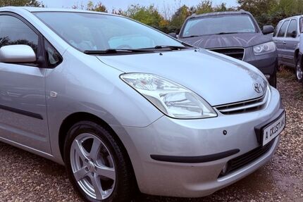 Toyota Prius 240.000 km 3.999 € Köln 51107
