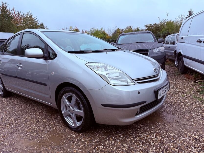 Toyota Prius 240.000 km 3.999 € Köln 51107