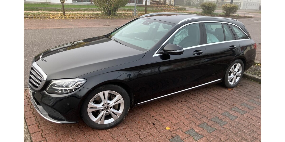 Mercedes-Benz 300 148.500 km 21.950 &euro; Ettlingen 76275