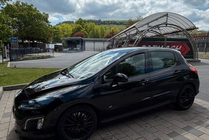 Peugeot 308 144.000 km 6.500 &euro; Siegen 57076