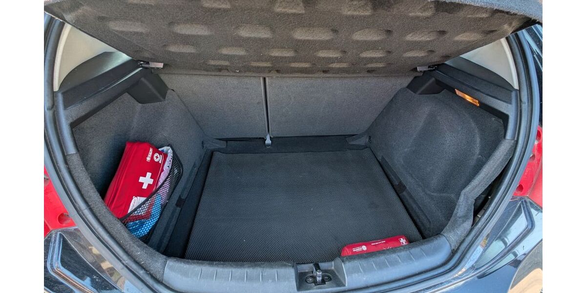Seat Leon 198.225 km 3.700 &euro; Crailsheim 74564
