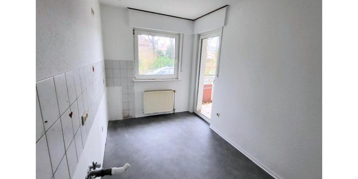 WBS!!! Renovierte Erdgeschosswohnung (EGL) 2 zimmer
