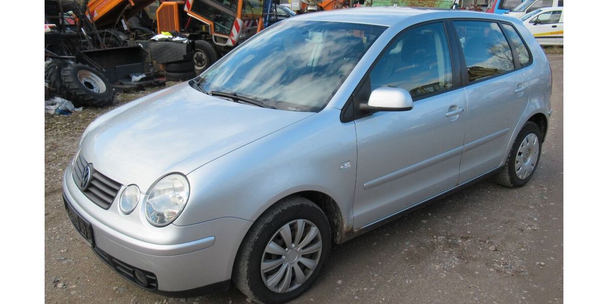 VW Polo 123.000 km 2.499 &euro; Eisfeld 98673