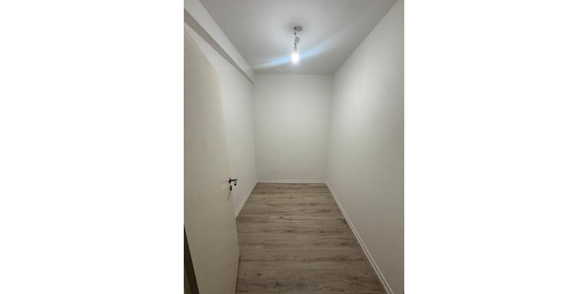 Dachgeschoßwohnung Tuttlingen - 3.5 Zimmer, 87 m&sup2;, 1.180&euro; | Angebot:26660147