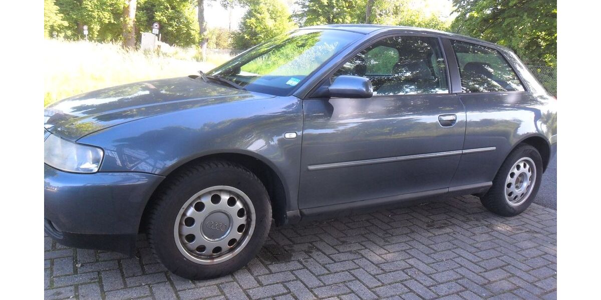 Audi A3 192.000 km 1.299 &euro; Uetze OT Dollbergen 31311